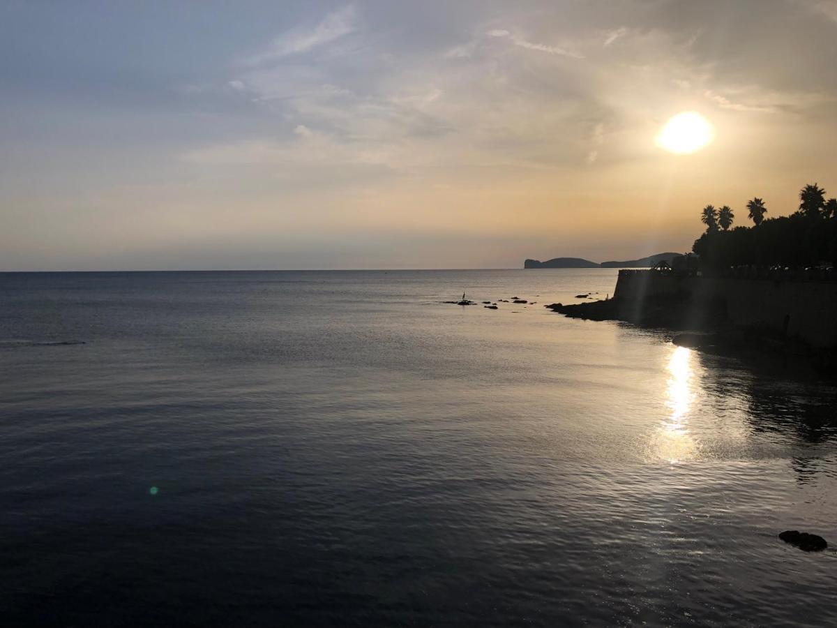 Casa Comoda A Due Passi Dal Lungomare Алгеро Екстериор снимка